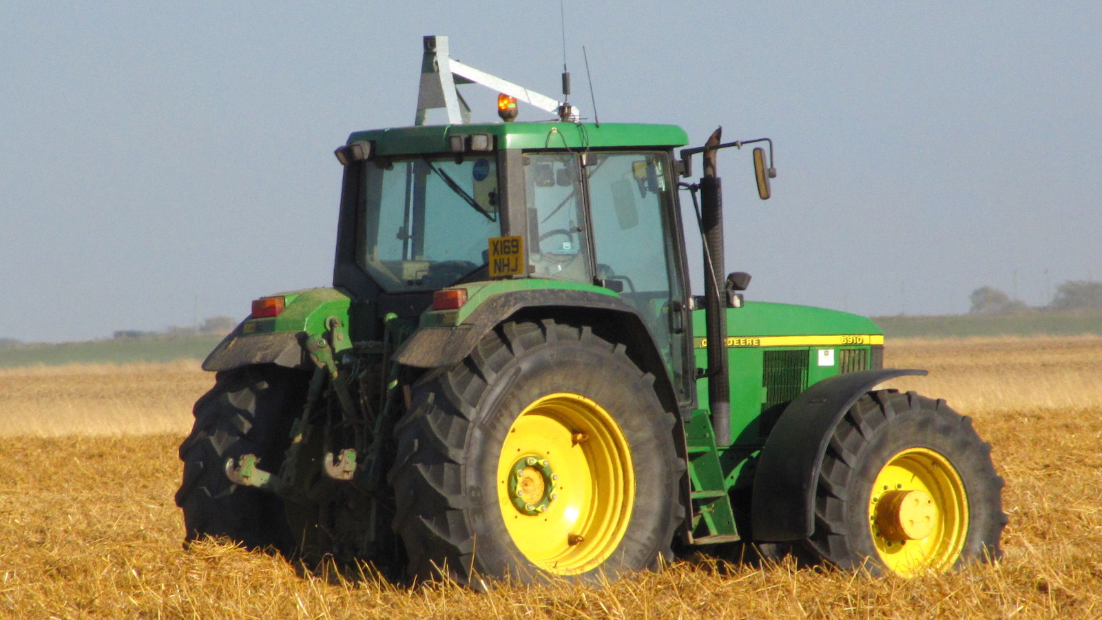 Farmers increasingly can't repair farm equipment without going back to their dealer