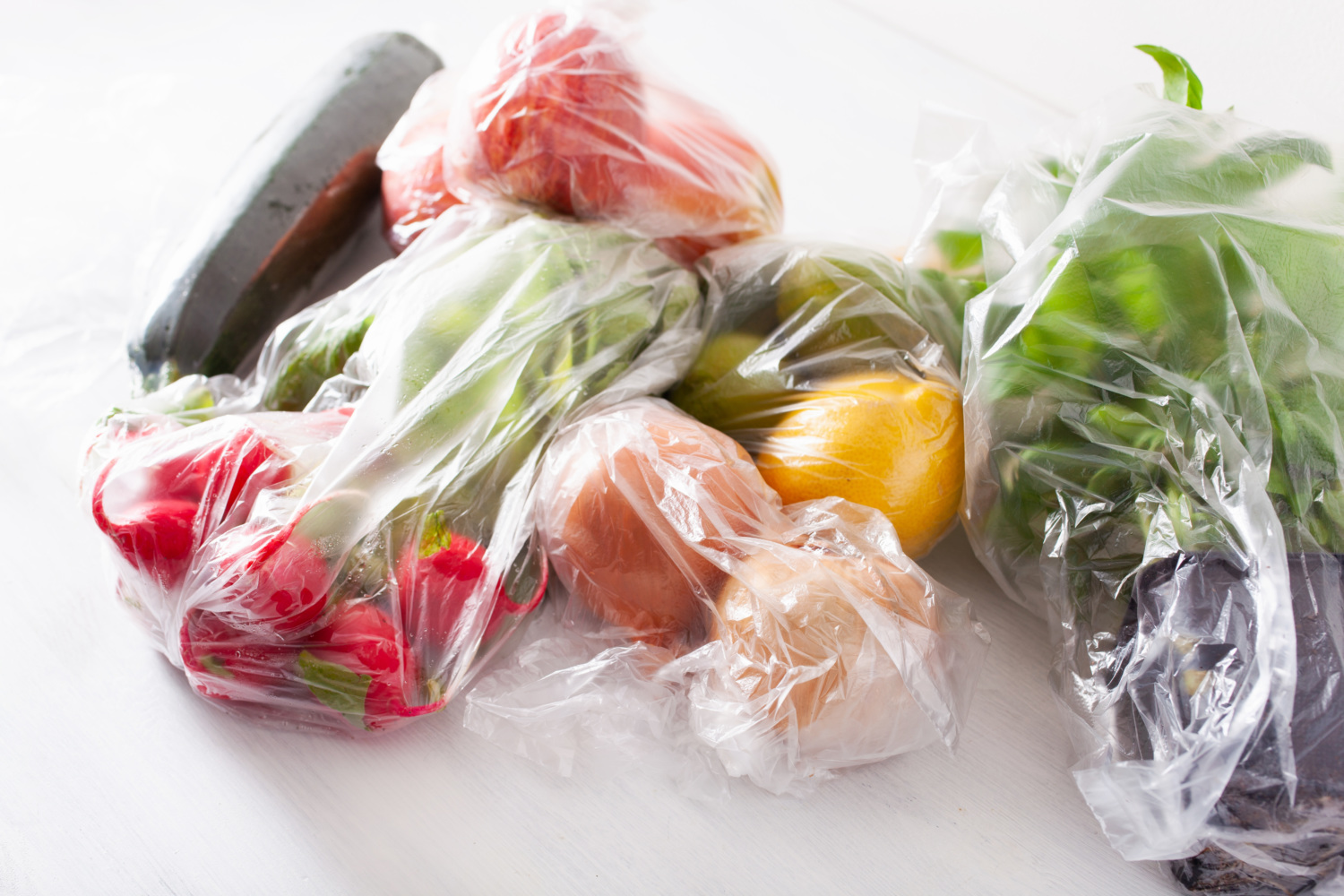 Can grocery stores help solve the plastic pollution crisis?