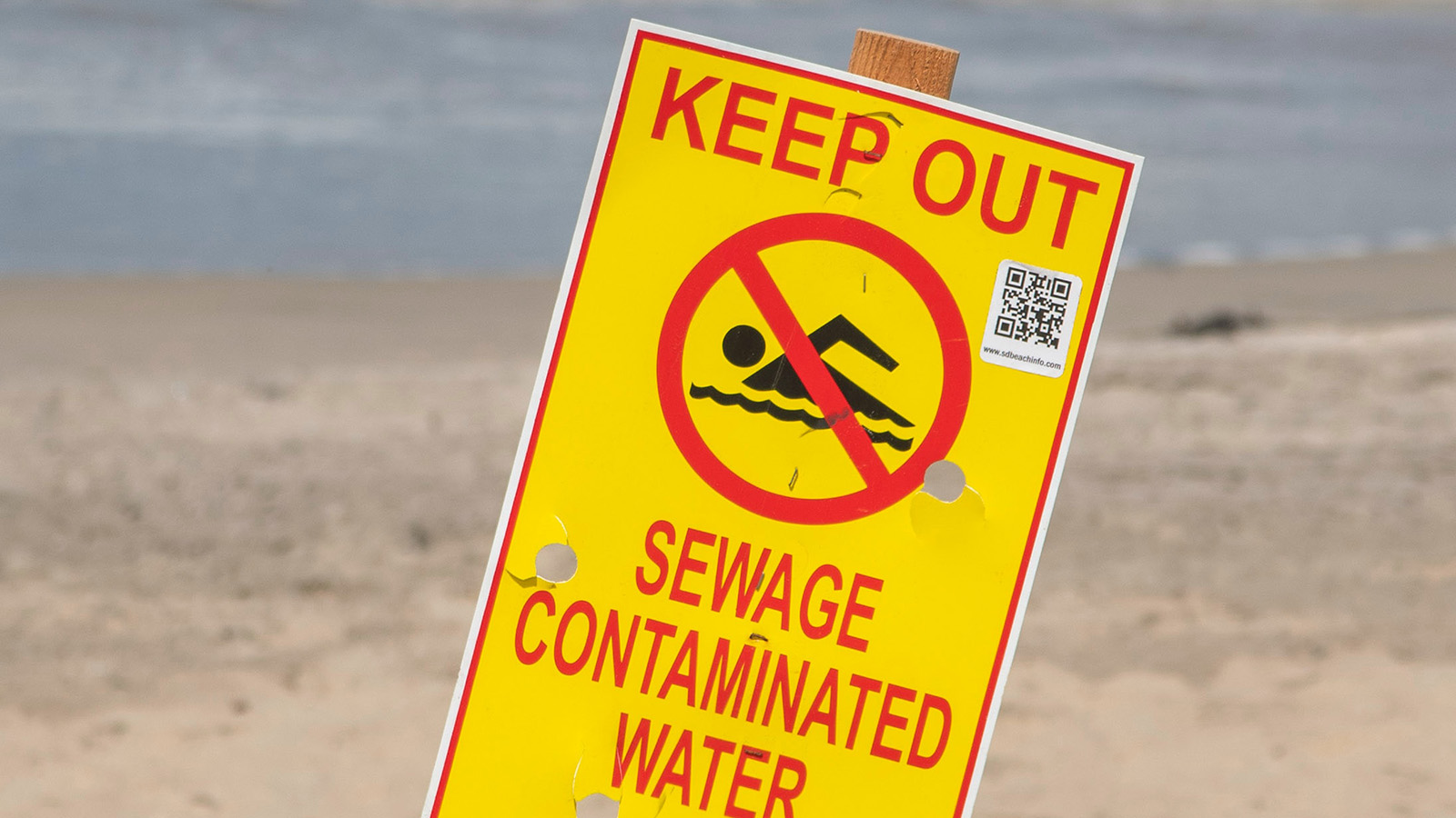 beach closure sign